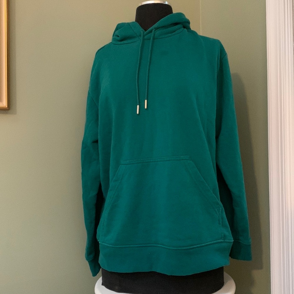 Green H&M sweatshirt